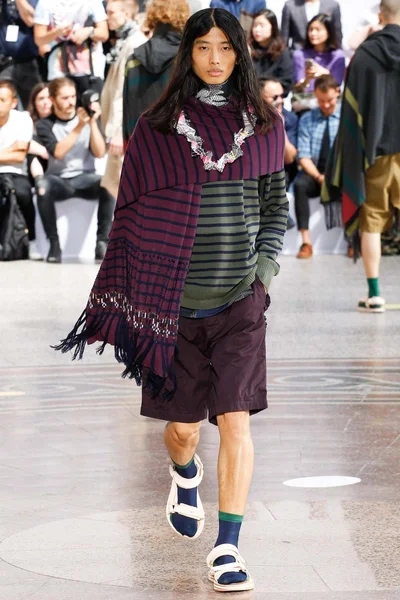 Look 32